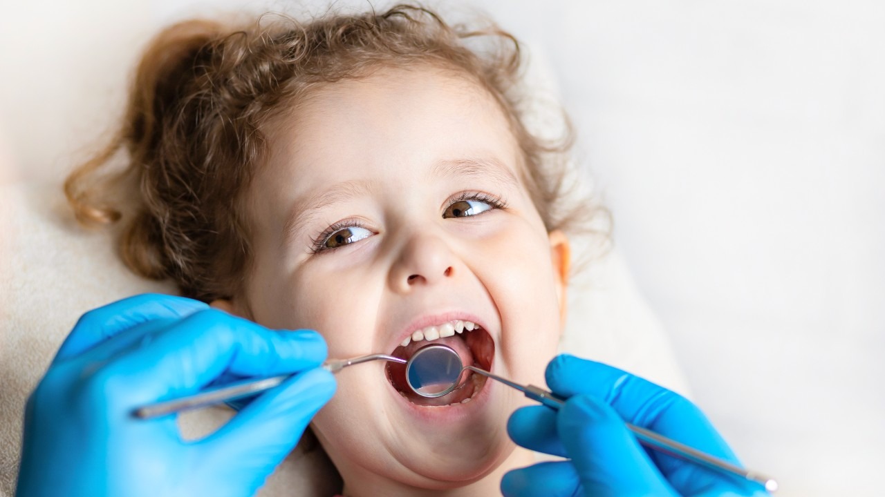 How a Kids Dentist Can Help Prevent Cavities and Tooth Decay