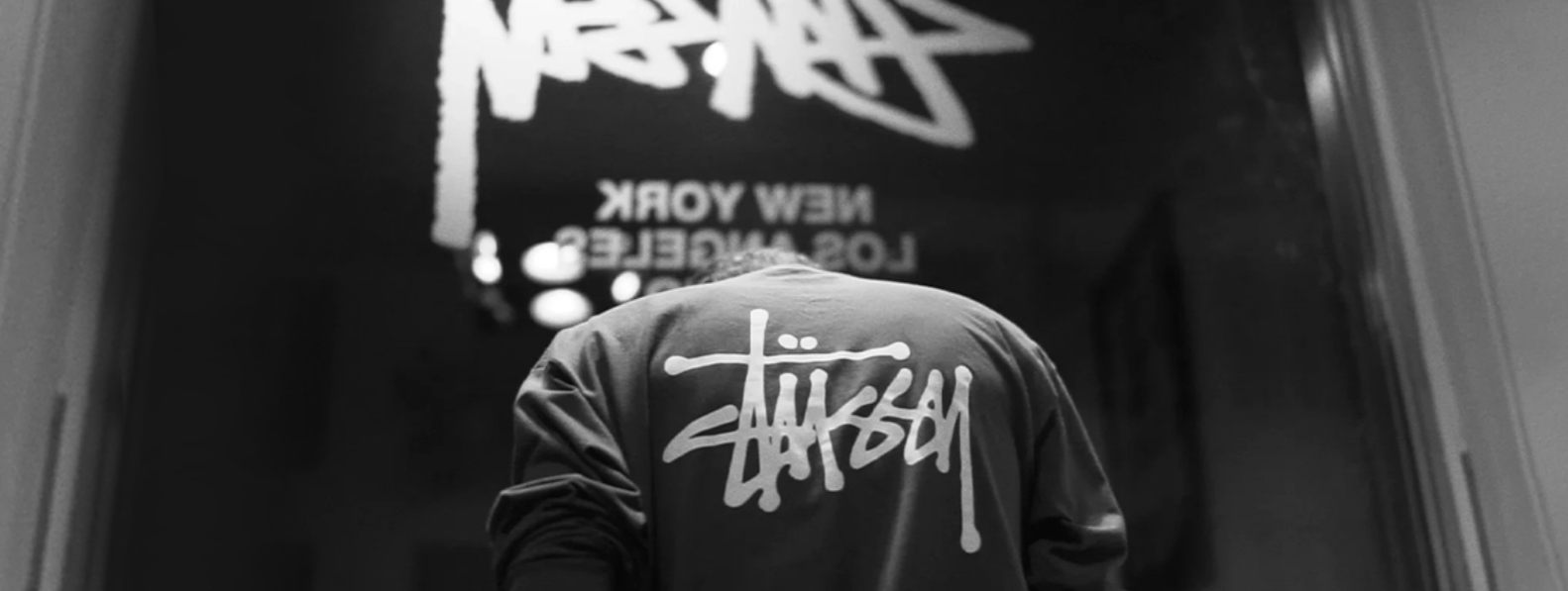 Stussy Bluzy The Perfect Blend of Comfort and Cool