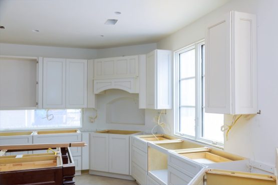 Why Is Summer The Best Time for Kitchen Cabinets Painting?