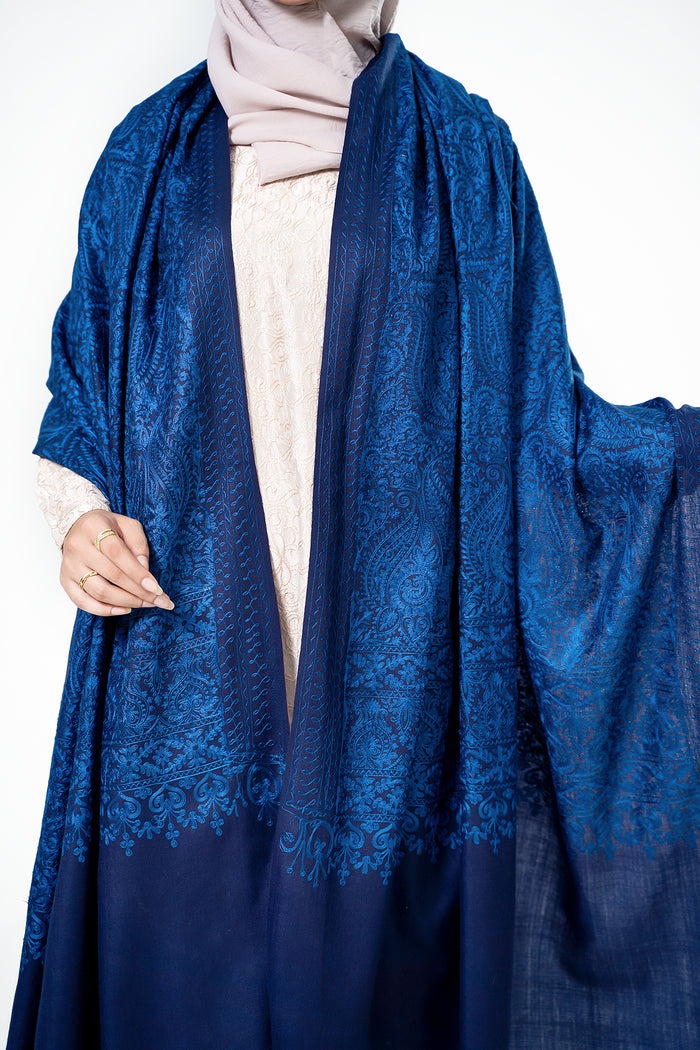Lightweight and Warm Shawls for Women – Style Meets Comfort at Sarwat.pk