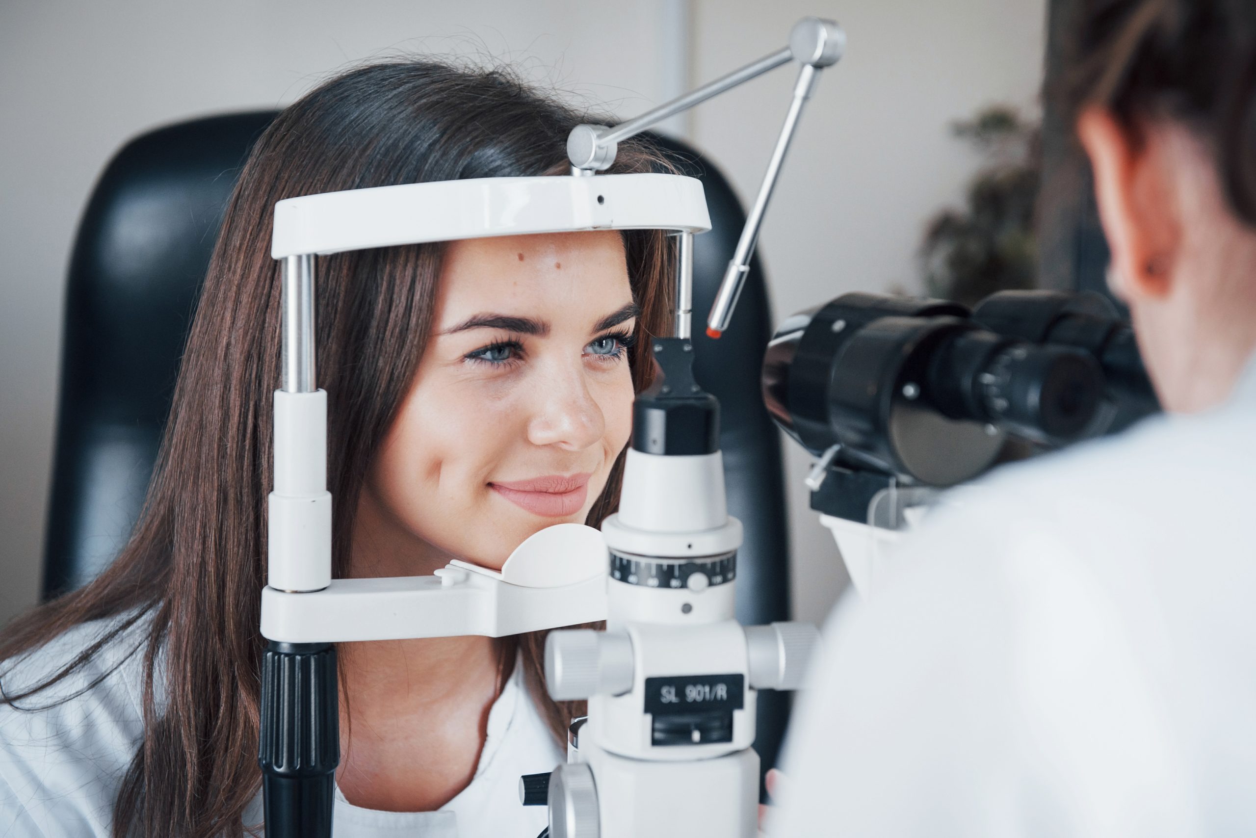 Eye Specialist Tips: 8 Daily Habits for Healthier Eyes