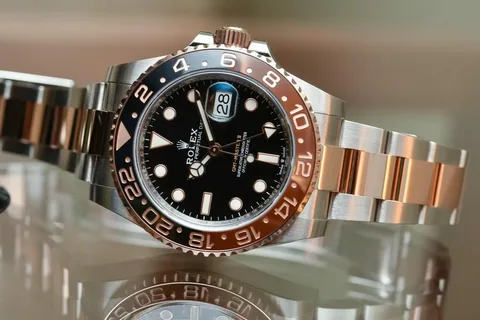Exploring the World of Rolex Replica Watches: Craftsmanship, Popularity, and the Legal Implications